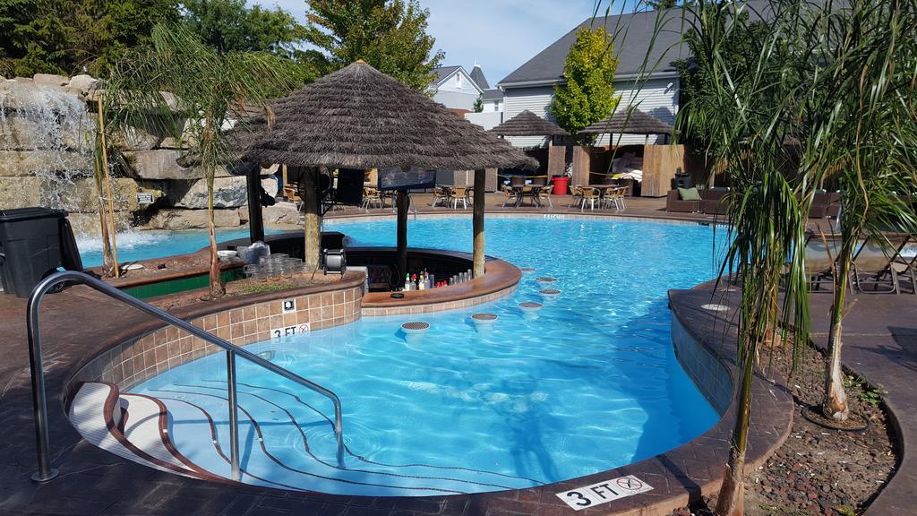 Commodore Resort Пут-ин-Бей Экстерьер фото